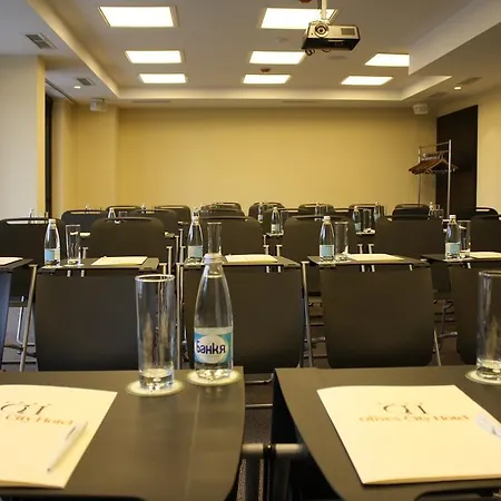 Western Olives - Free Pool & Parking Hotell