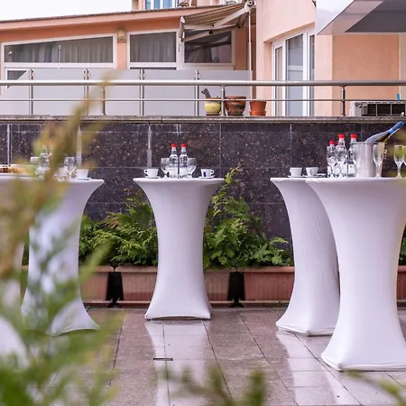 Western Olives - Free Pool & Parking Sofia