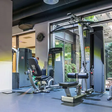 Western Olives - Free Pool & Parking Hotel 4*