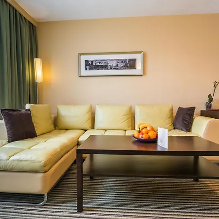 Western Olives - Free Pool & Parking Hotel Sofia