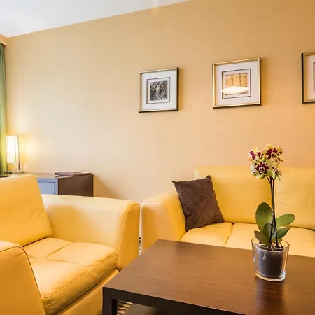 Western Olives - Free Pool & Parking Sofía