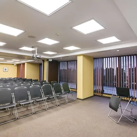 Western Olives - Free Pool & Parking Hotel