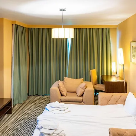 Western Olives - Free Pool & Parking 4* Szófia