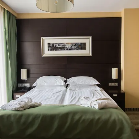 Western Olives - Free Pool & Parking 4*