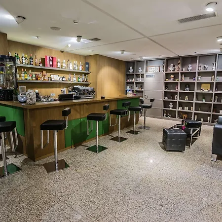 Western Olives - Free Pool & Parking 4* Szófia