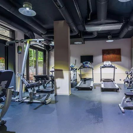 Otel Western Olives - Free Pool & Parking Sofya