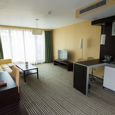 Western Olives - Free Pool & Parking Otel Sofya