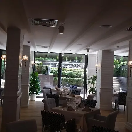 Western Olives - Free Pool & Parking 4* Sofia