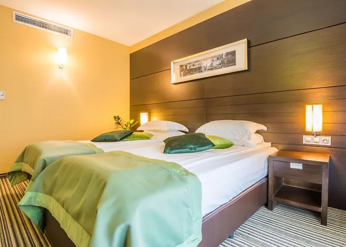 Hotel Western Olives - Free Pool & Parking Sofia