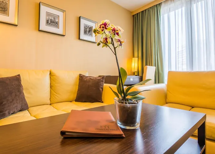 Western Olives - Free Pool & Parking Hotel