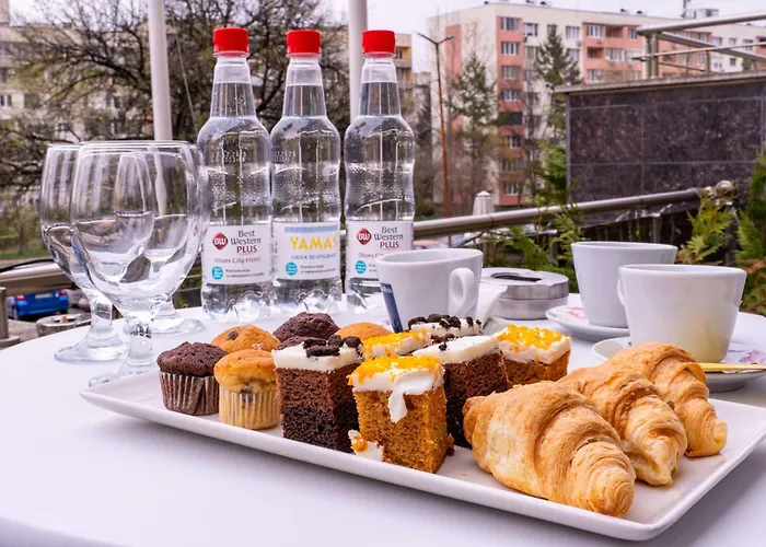 Western Olives - Free Pool & Parking Hotel Sofia