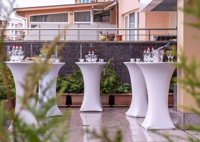 Western Olives - Free Pool & Parking Sofia