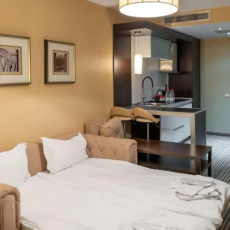 Хотел Western Olives - Free Pool & Parking София