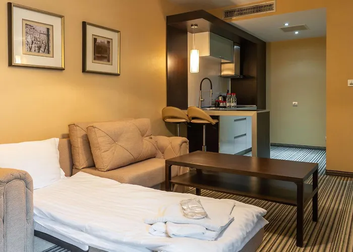 Hotel Western Olives - Free Pool & Parking