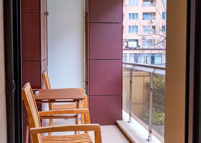 Hotel Western Olives - Free Pool & Parking