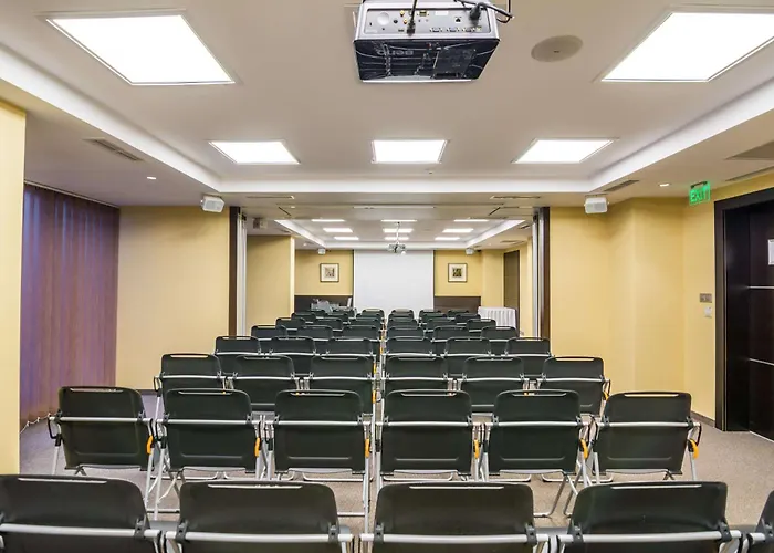 Western Olives - Free Pool & Parking 4*