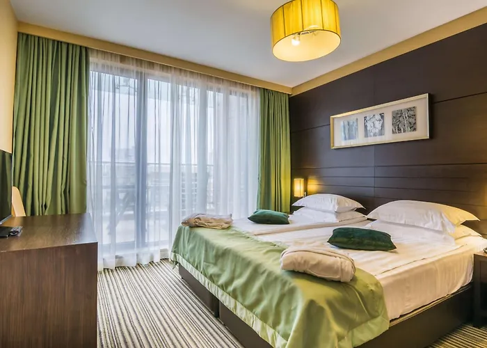 Szálloda Western Olives - Free Pool & Parking 4*